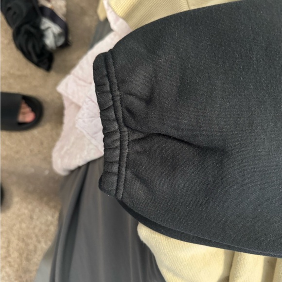 FEAR OF GOD ESSENTIALS
Black Drawstring Sweatpants - Picture 7 of 8